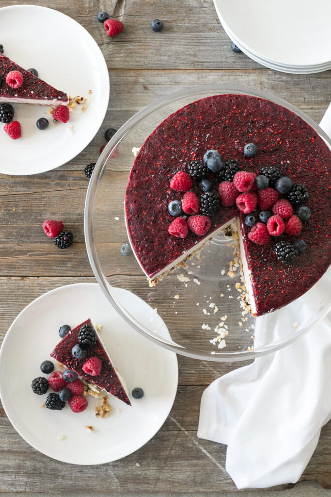 raw mixed berry and vanilla bean cheesecake