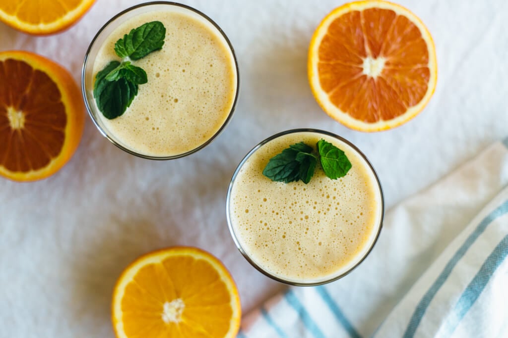 Almond orange smoothie. A great dairy-free, breakfast smoothie. 