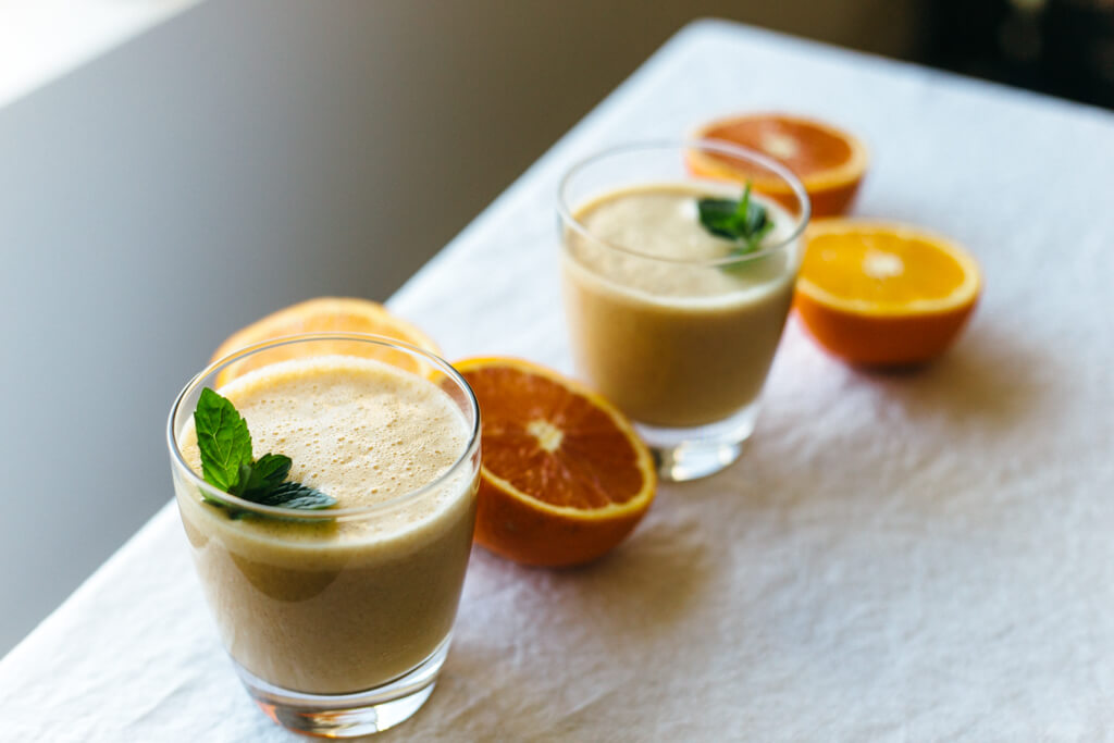 Almond orange smoothie. A great dairy-free, breakfast smoothie. 