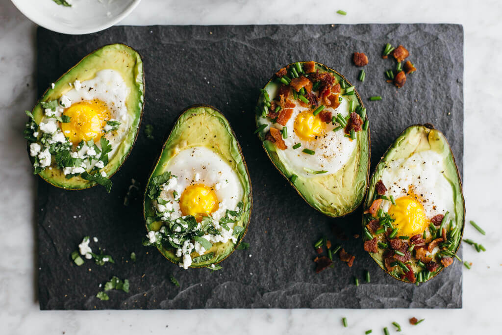 [Image: baked-eggs-in-avocado-6.jpg]