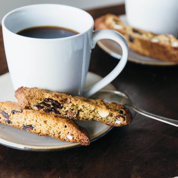 (gluten-free, paleo) Cranberry almond biscotti. A delicious and crunchy paleo biscotti made with dried cranberries and almond flour.