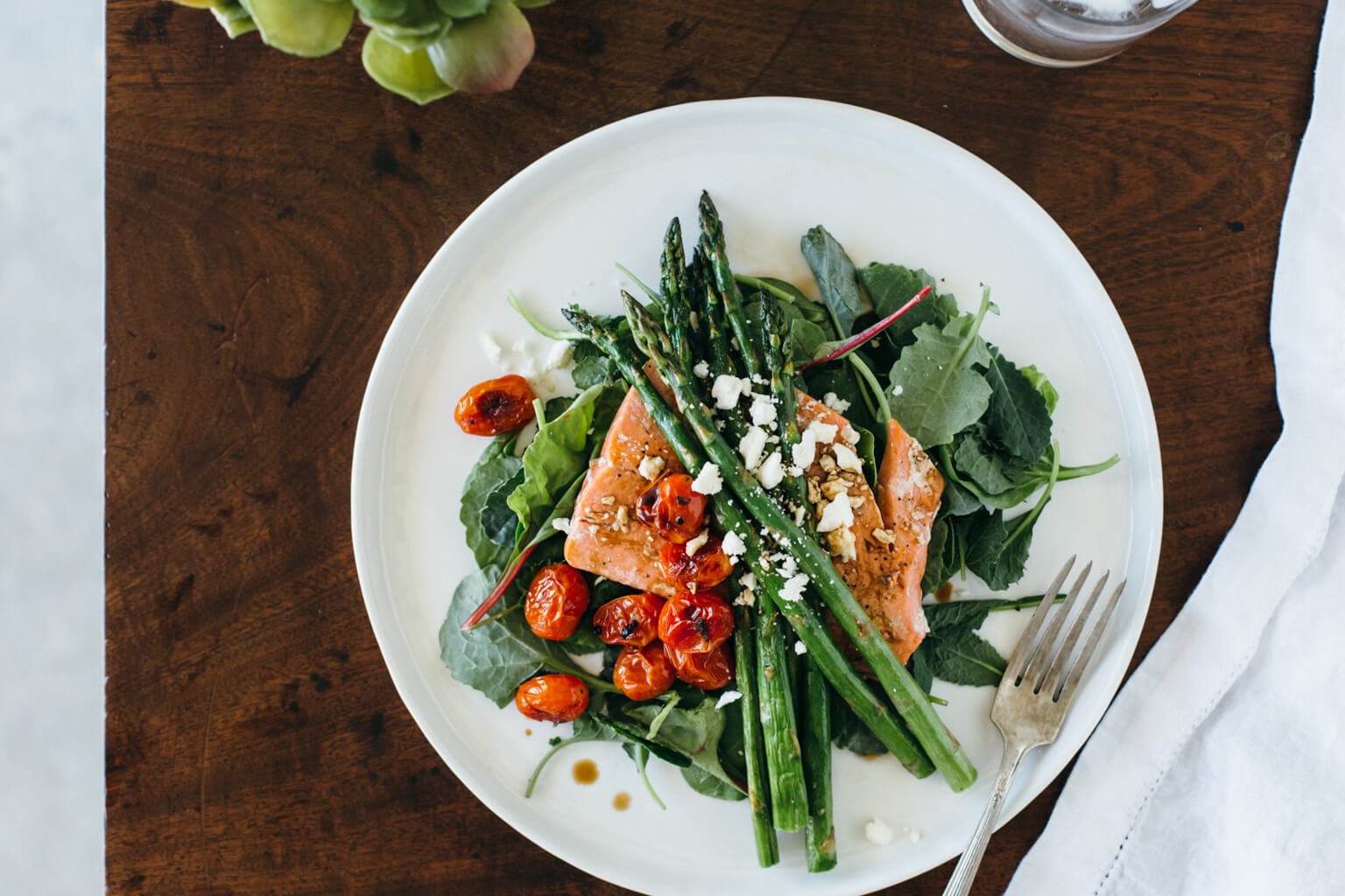 salmon asparagus salad with blistered tomatoes
