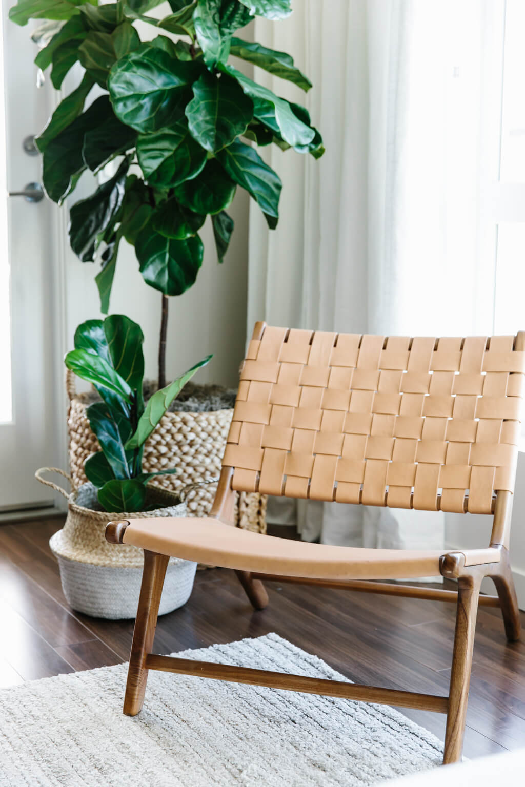 Designing my Modern and Minimalist Living Room with Havenly | Downshiftology