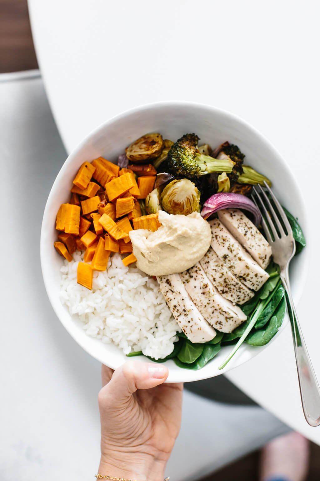 Meal prep and save time in the kitchen. Here are 9 ingredients to meal prep and several meal prep ideas for healthy recipes. 
