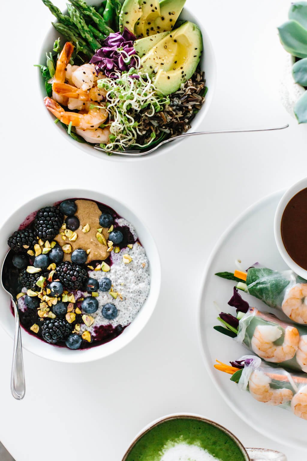 Take advantage of fresh, seasonal produce in this healthy meal prep for spring guide. With 11 ingredients meal prepped you can make a variety of healthy recipes.