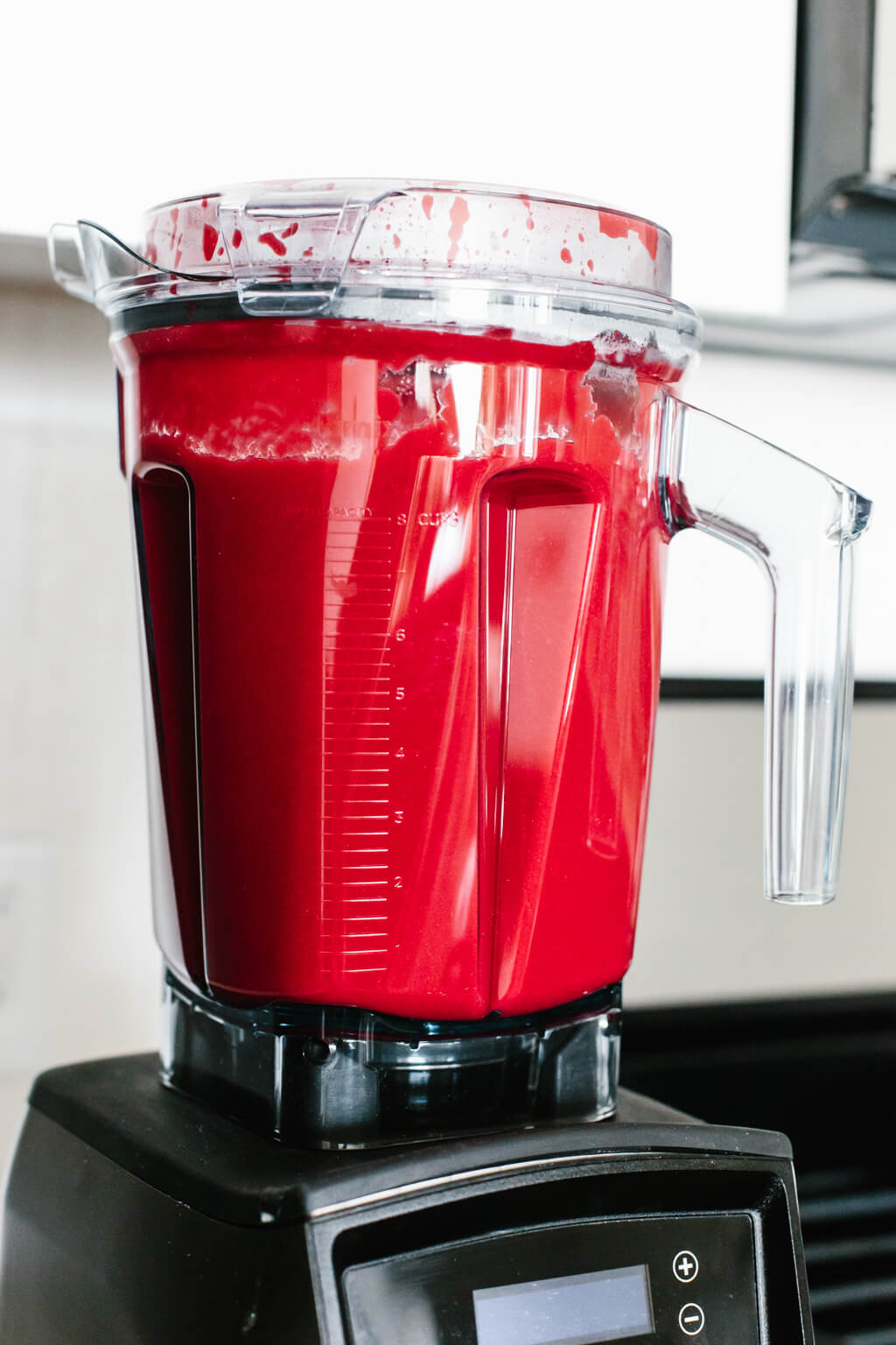 Beet soup ingredients in a blender.