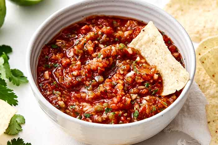 How to make red salsa.