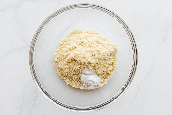 A bowl of cake flours