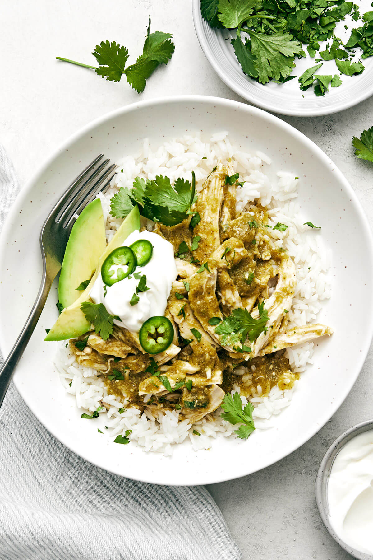 Slow cooker salsa verde chicken with rice.