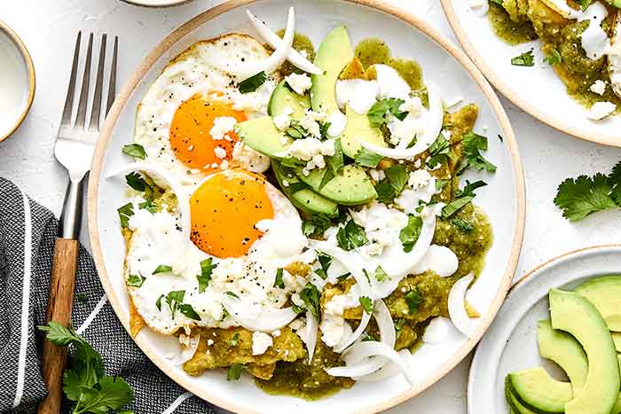 How to make chilaquiles.