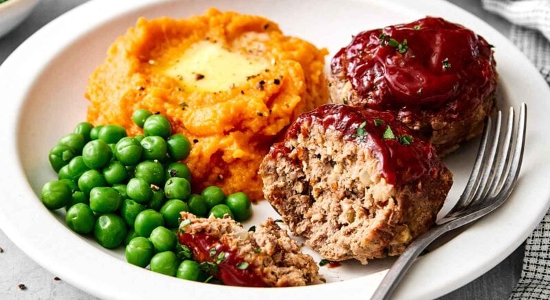 Mini meatloaf muffins recipe.