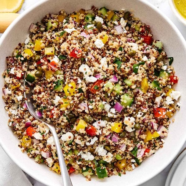 Mediterranean quinoa salad recipe.