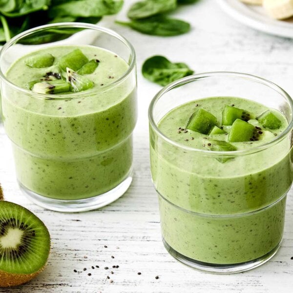 Kiwi smoothie recipe.